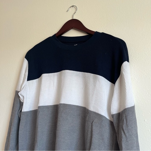 Hollister Womens Oversized Boyfriend Thermal Tee Blue Gray White Striped Crop XS - Picture 2 of 11